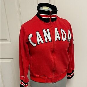 Red Canada Zip-Up Cotton Hoodie 🇨🇦